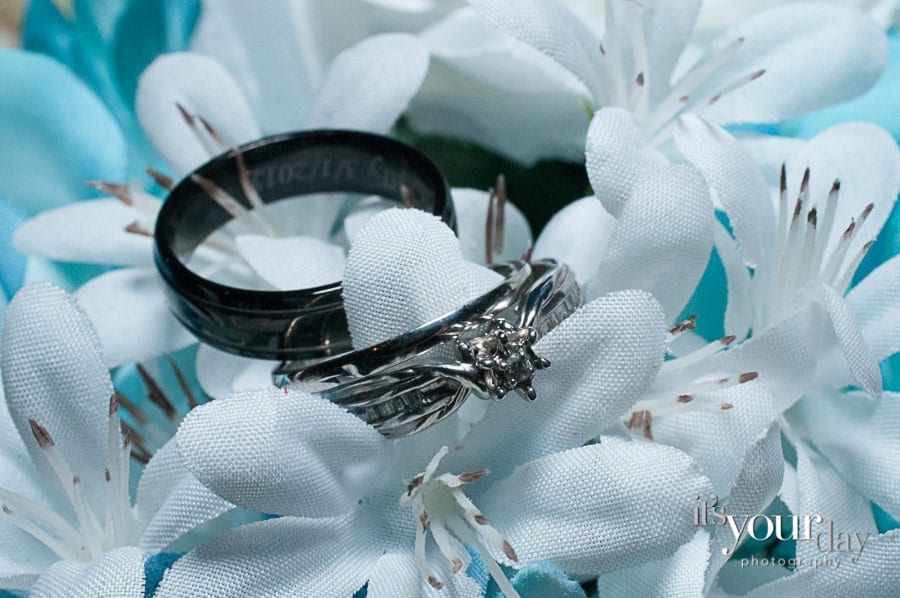 wedding-photography-cartersville-detail shot - rings on bouquet